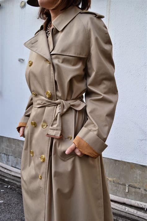 trenchcoat burberry damen gebraucht|authentic vintage Burberry trench coat.